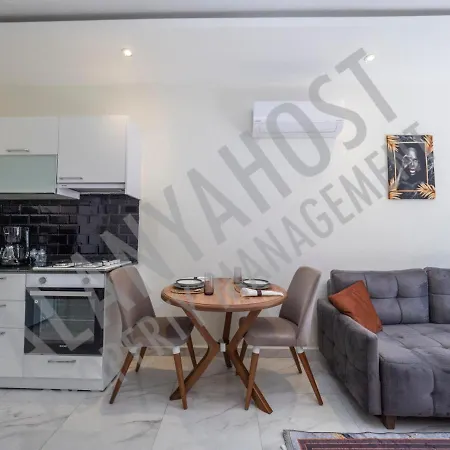 Calypso Luxurious Beachside In D6 شقة
